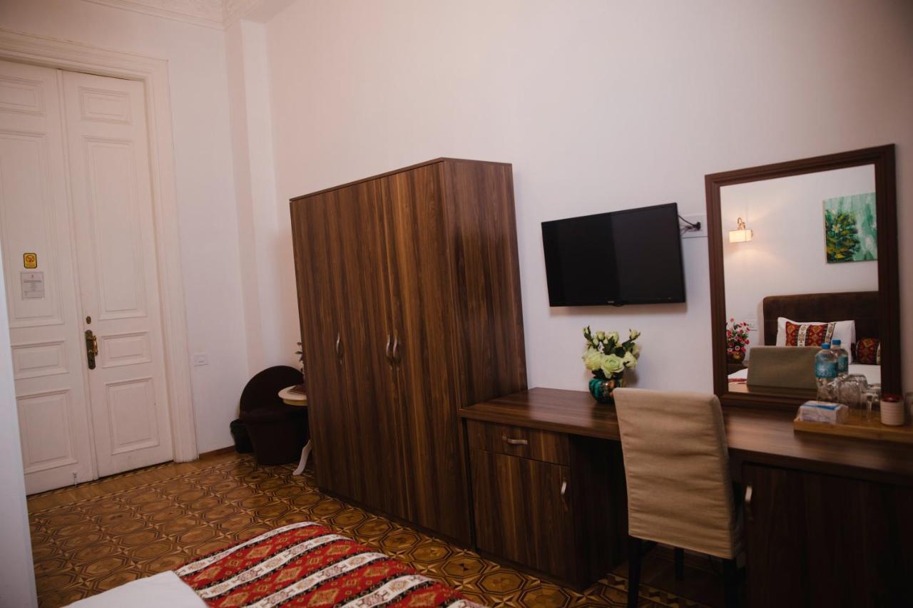 Malakhan Hotel Баку Екстериор снимка