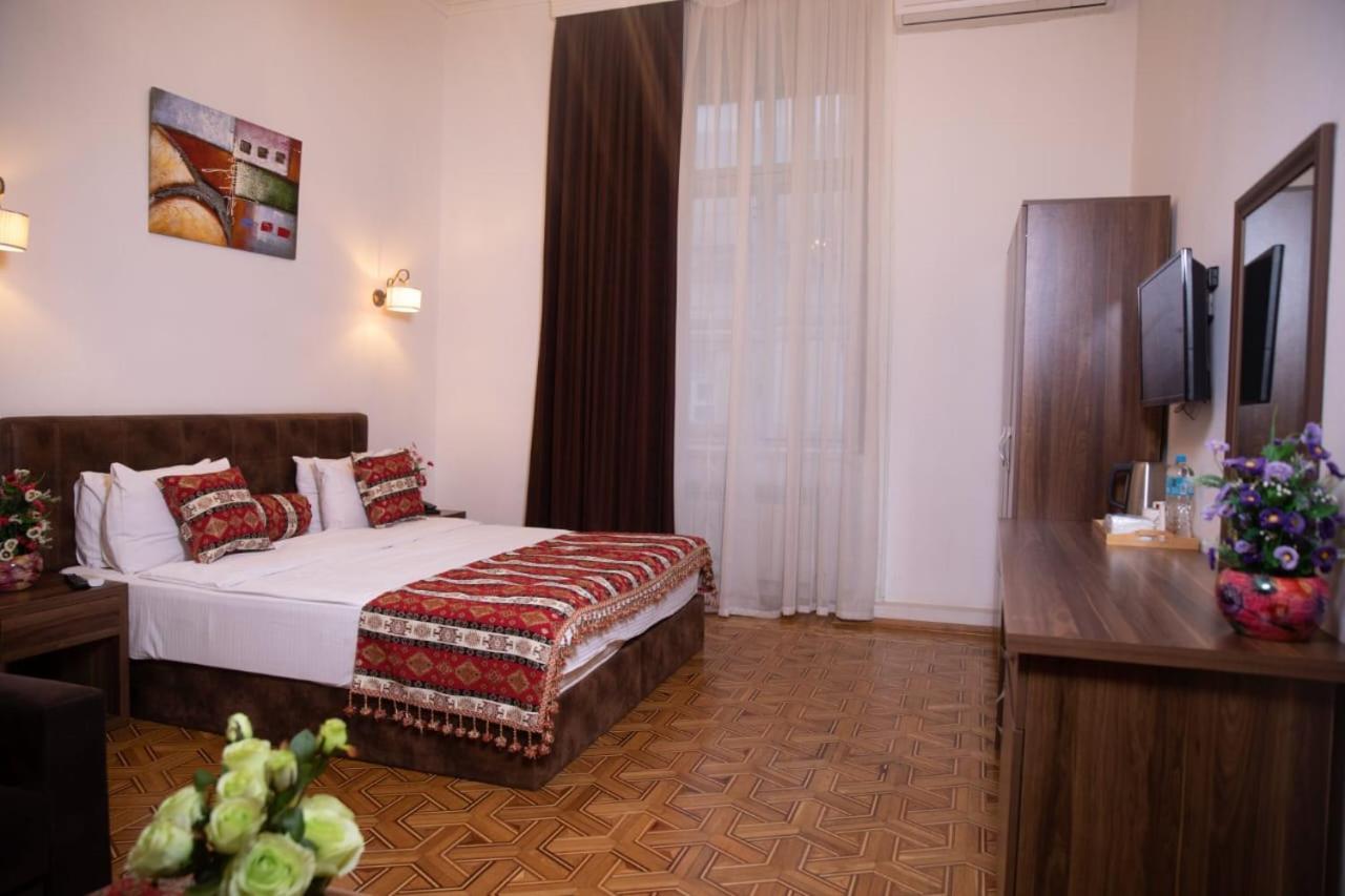 Malakhan Hotel Баку Екстериор снимка