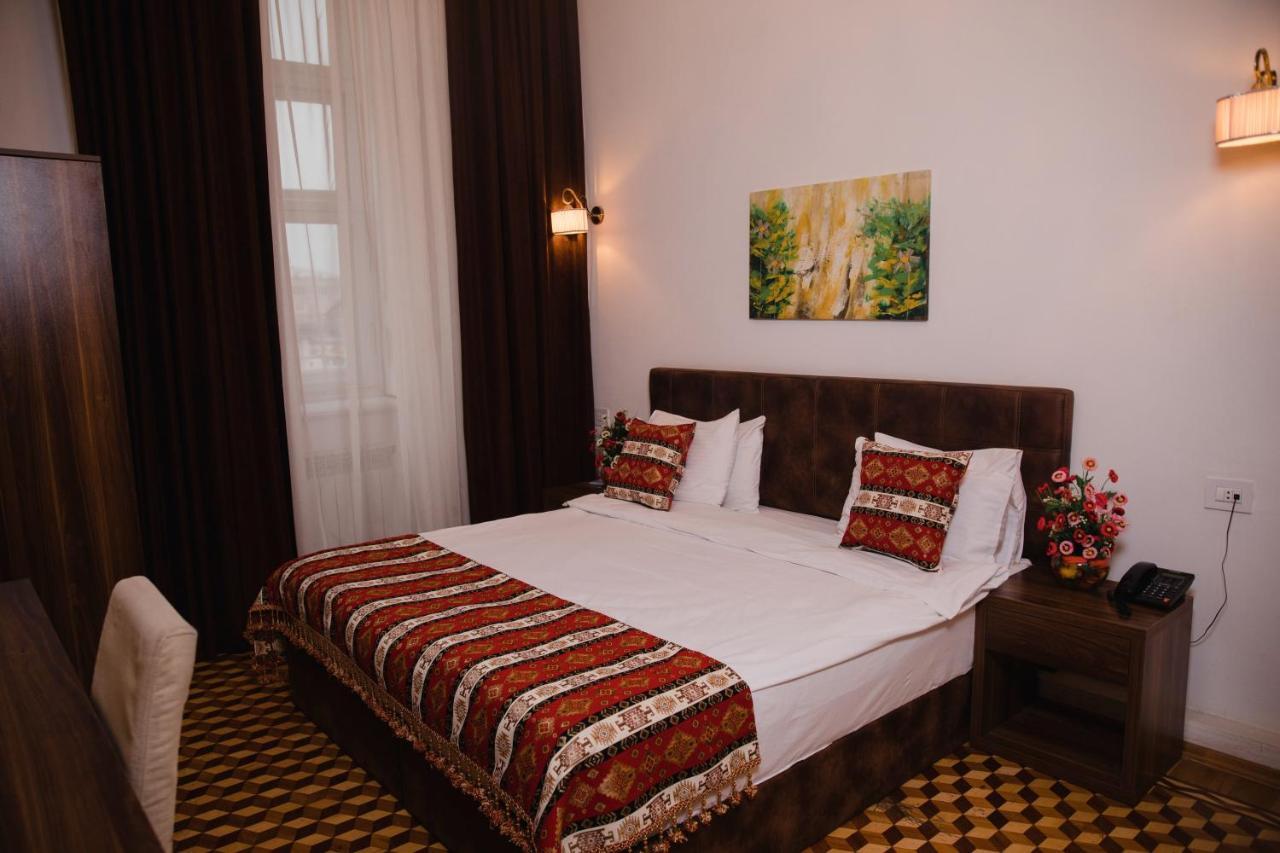 Malakhan Hotel Баку Екстериор снимка