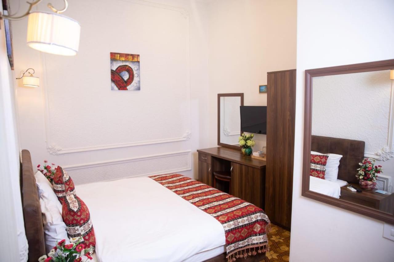 Malakhan Hotel Баку Стая снимка