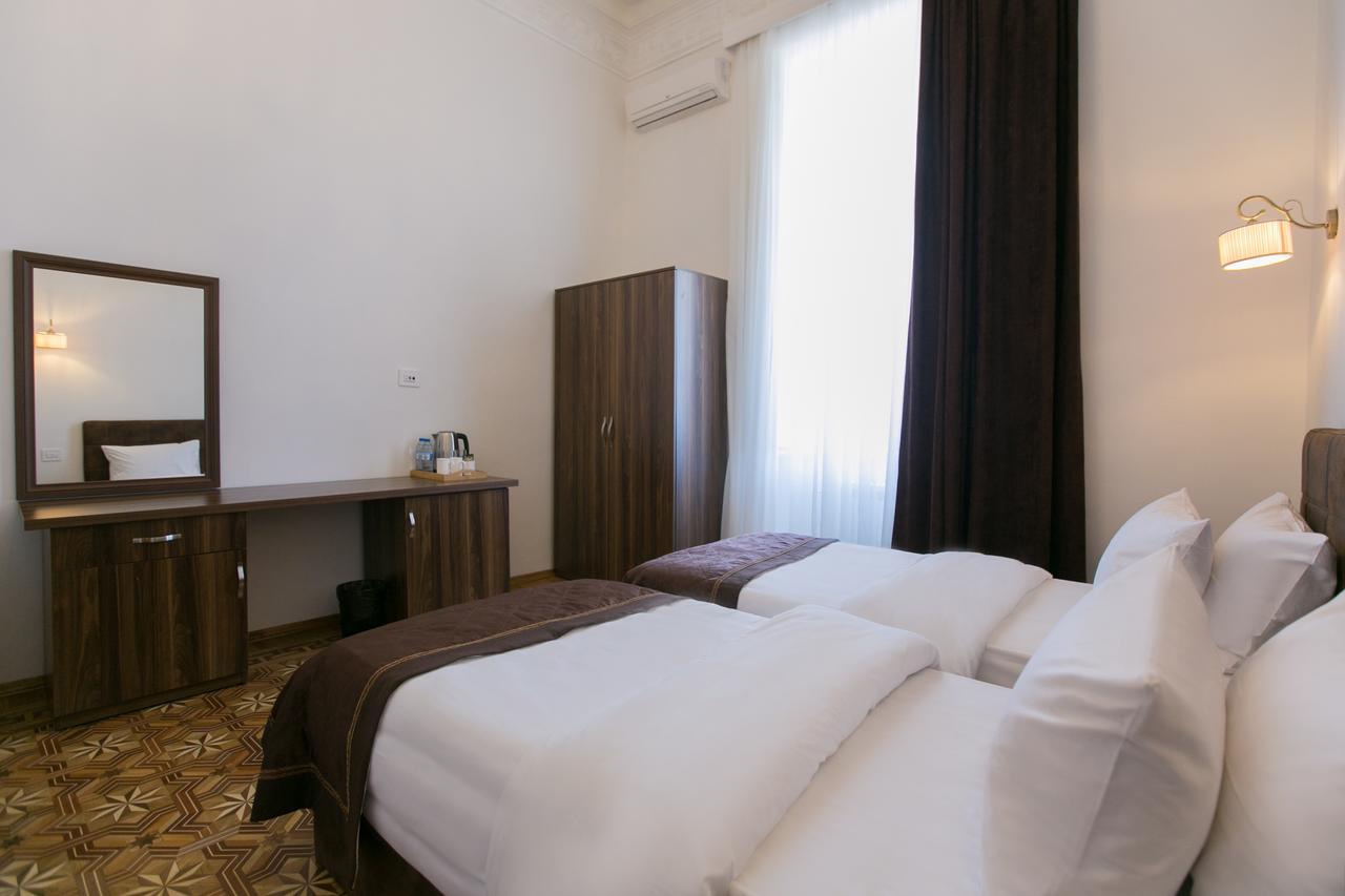 Malakhan Hotel Баку Екстериор снимка