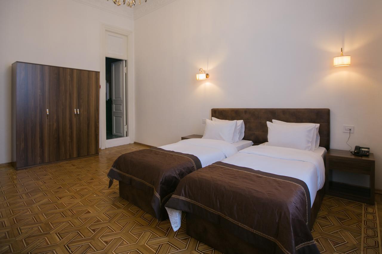 Malakhan Hotel Баку Екстериор снимка