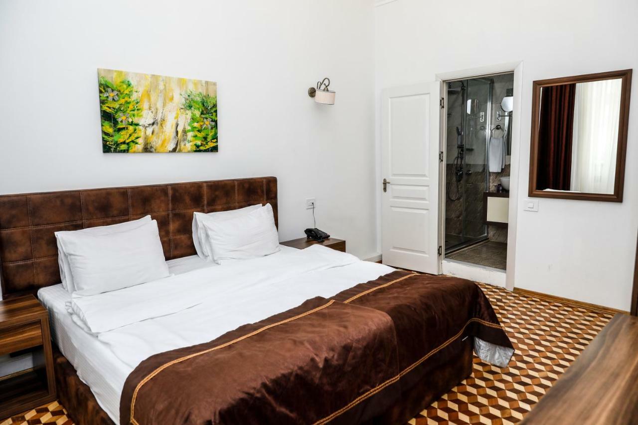 Malakhan Hotel Баку Екстериор снимка