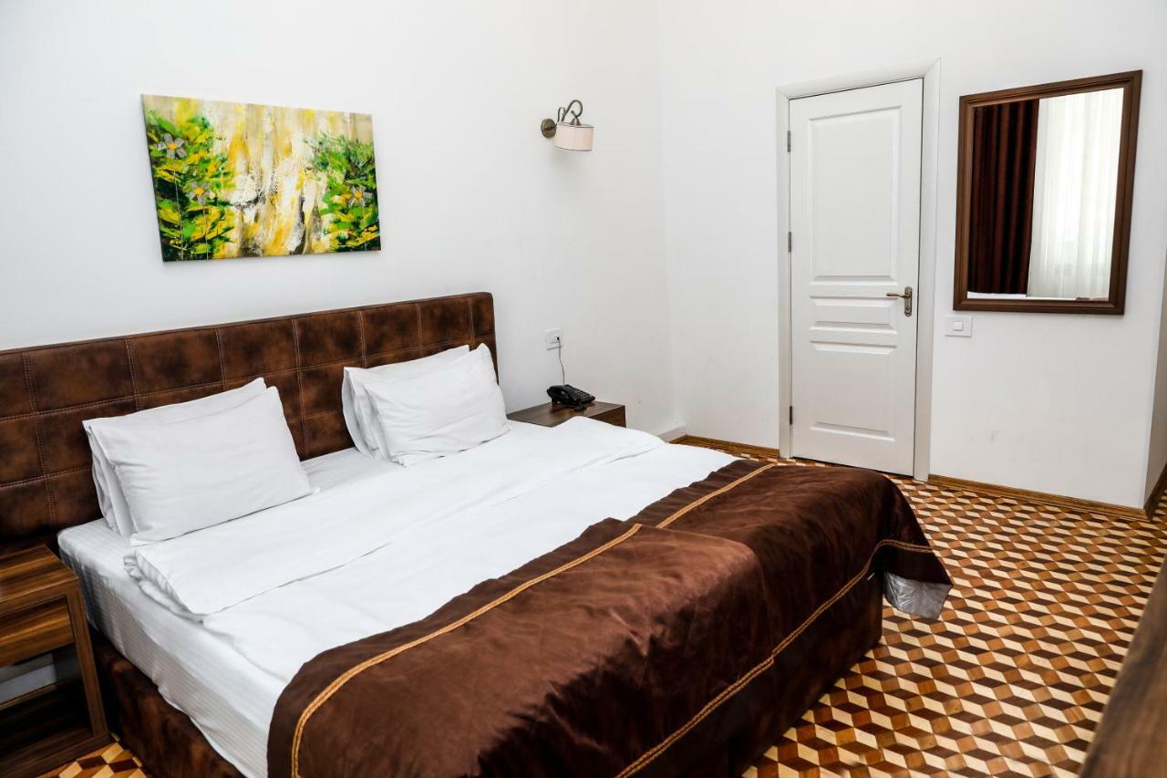 Malakhan Hotel Баку Екстериор снимка