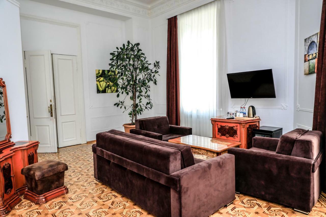 Malakhan Hotel Баку Екстериор снимка