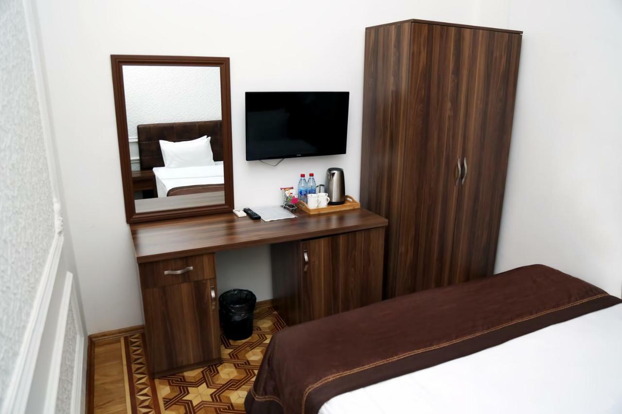 Malakhan Hotel Баку Екстериор снимка